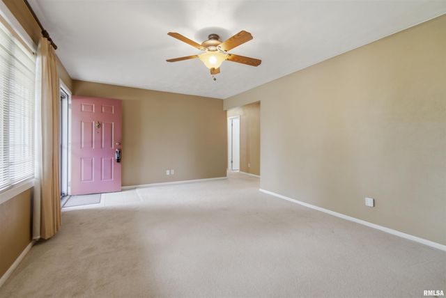 7715 W Redwing Drive, Peoria, IL 61604
