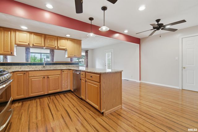 7715 W Redwing Drive, Peoria, IL 61604