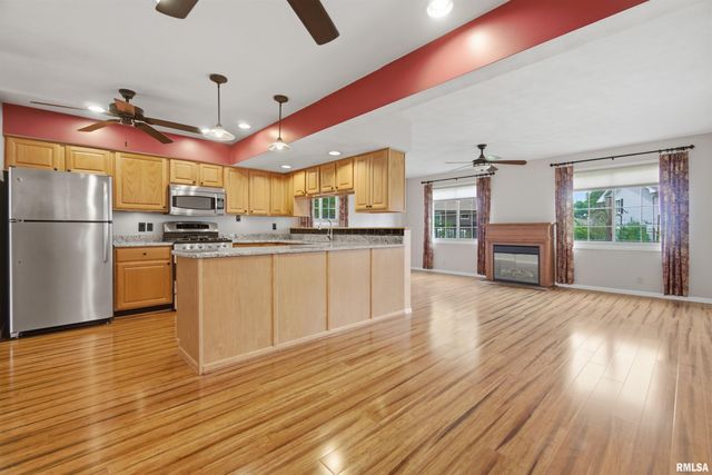 7715 W Redwing Drive, Peoria, IL 61604