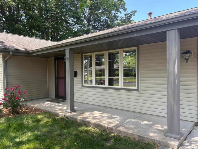 7715 W Redwing Drive, Peoria, IL 61604