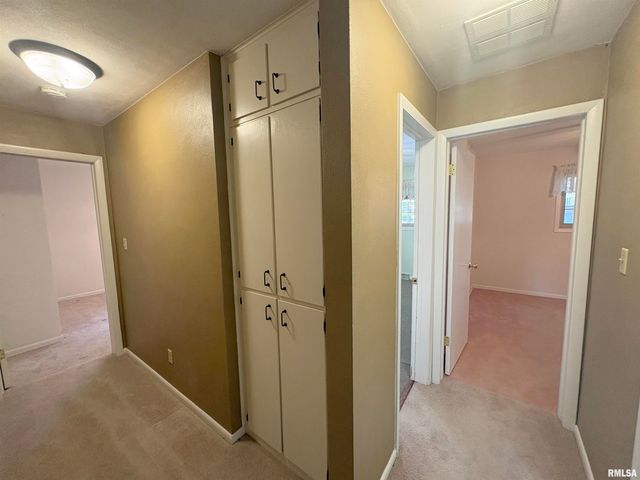 7715 W Redwing Drive, Peoria, IL 61604