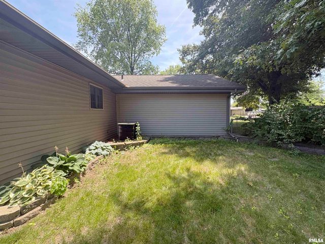 7715 W Redwing Drive, Peoria, IL 61604