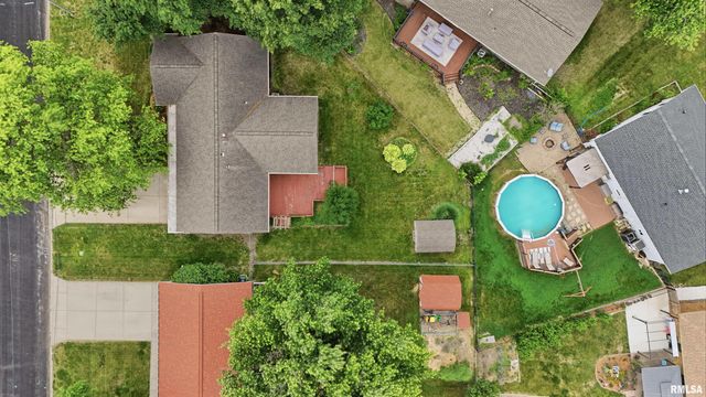 7715 W Redwing Drive, Peoria, IL 61604