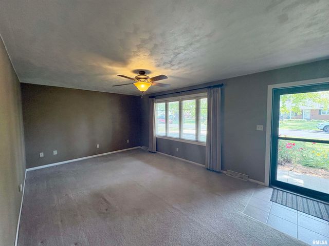 7715 W Redwing Drive, Peoria, IL 61604