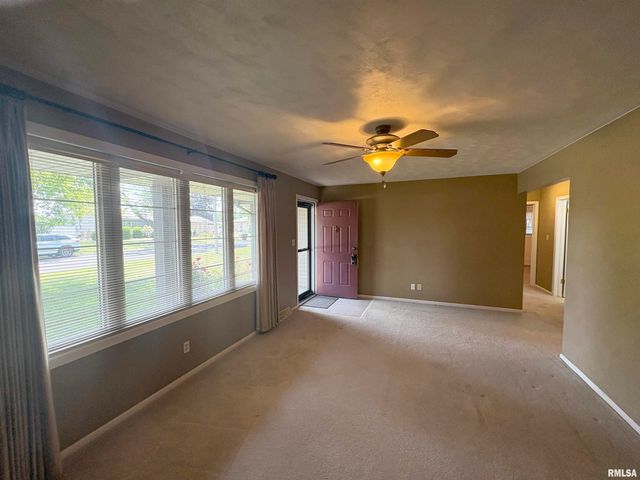 7715 W Redwing Drive, Peoria, IL 61604