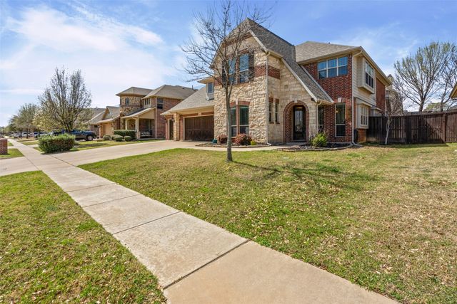 952 Tara Drive, Burleson, TX 76028