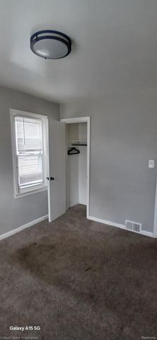 19021 Hazelwood Street, Roseville, MI 48066