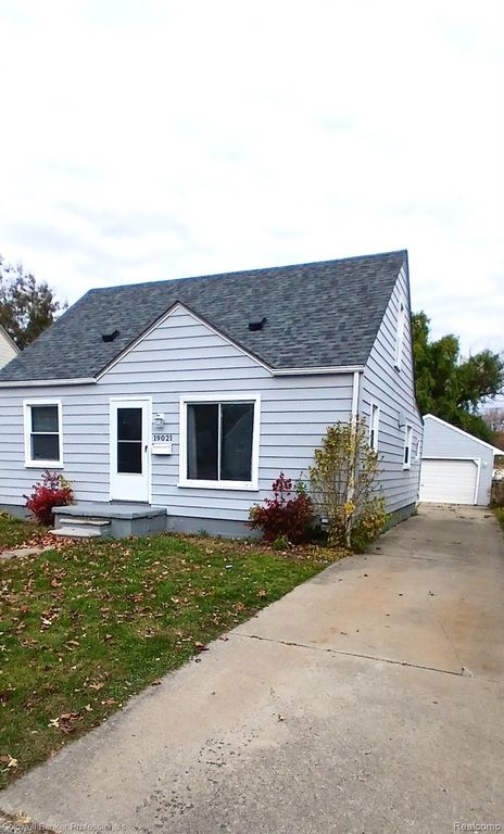 19021 Hazelwood Street, Roseville, MI 48066