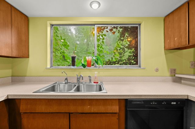 52585 Brooktrails Drive, South Bend, IN 46637