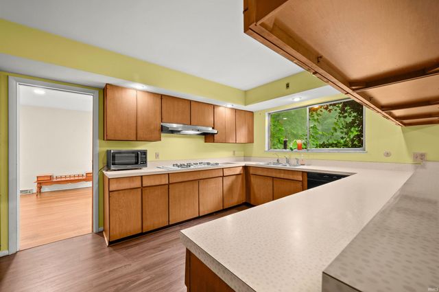 52585 Brooktrails Drive, South Bend, IN 46637