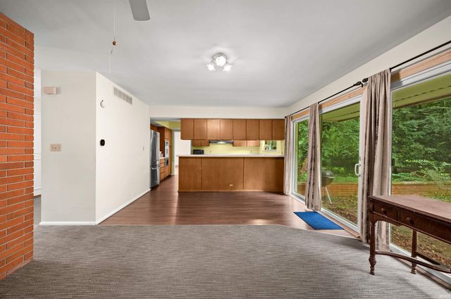 52585 Brooktrails Drive, South Bend, IN 46637