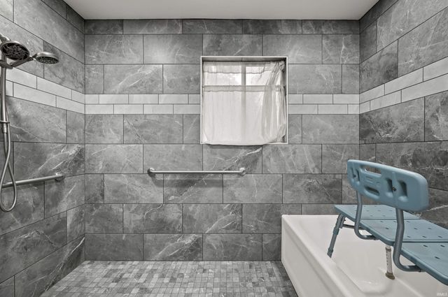 52585 Brooktrails Drive, South Bend, IN 46637
