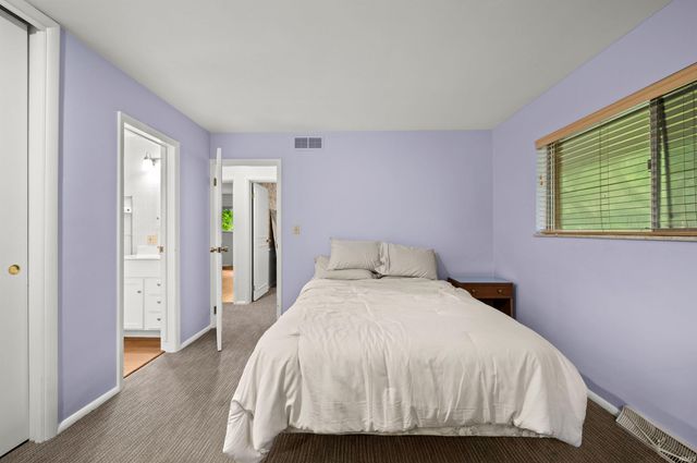 52585 Brooktrails Drive, South Bend, IN 46637