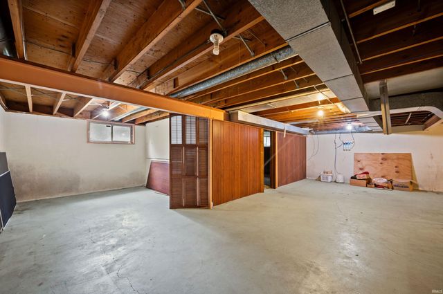 52585 Brooktrails Drive, South Bend, IN 46637