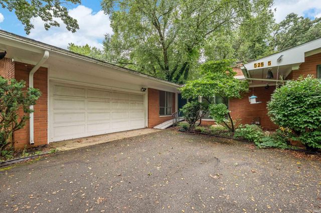 52585 Brooktrails Drive, South Bend, IN 46637