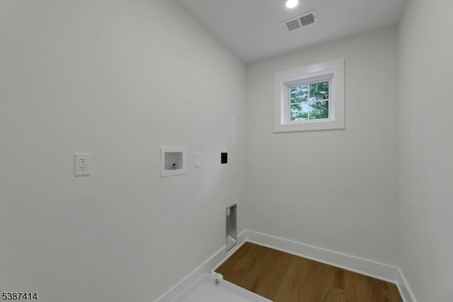 34 E Glen Rd, Denville Twp., NJ 07834
