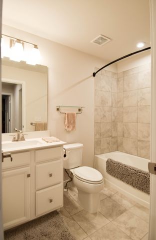 104 Great Falls Ct, Gallatin, TN 37066