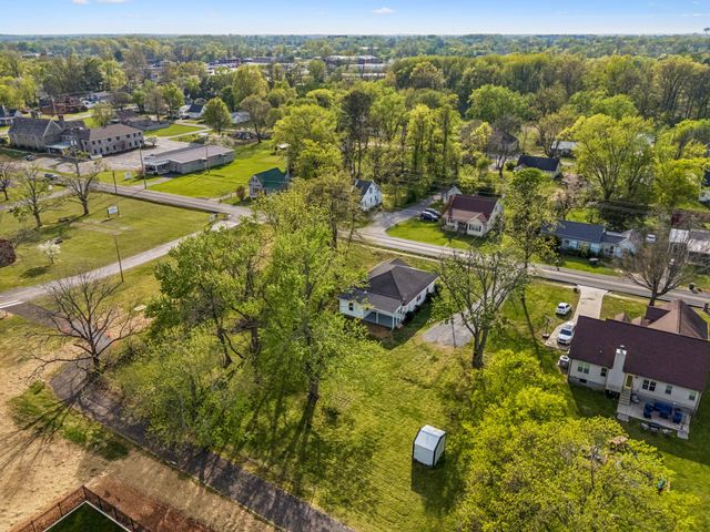 313 Portland Blvd, Portland, TN 37148