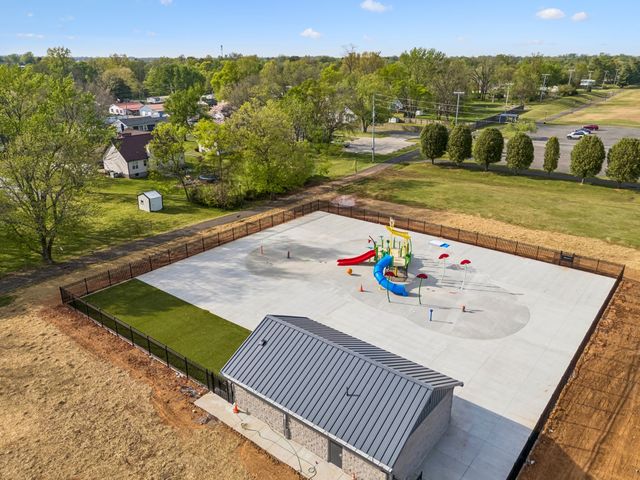 313 Portland Blvd, Portland, TN 37148
