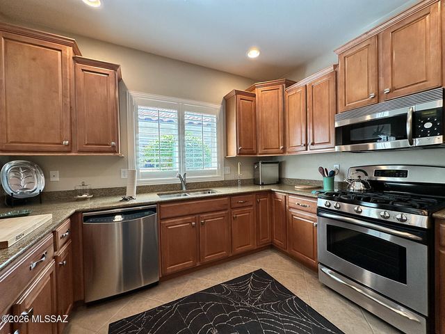 1116 W Versilia Drive, Oro Valley, AZ 85755