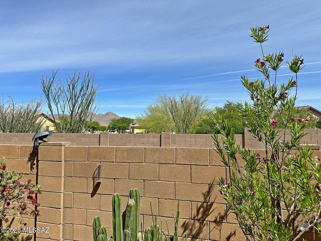 1116 W Versilia Drive, Oro Valley, AZ 85755