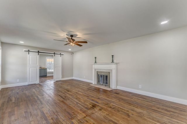 924 Stoneleigh Road, Dalton, GA 30720