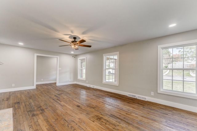 924 Stoneleigh Road, Dalton, GA 30720