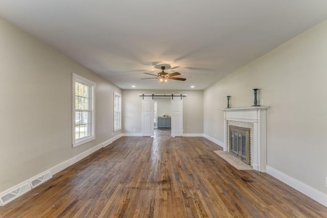 924 Stoneleigh Road, Dalton, GA 30720