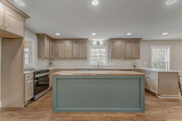 924 Stoneleigh Road, Dalton, GA 30720