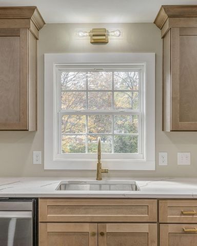 924 Stoneleigh Road, Dalton, GA 30720