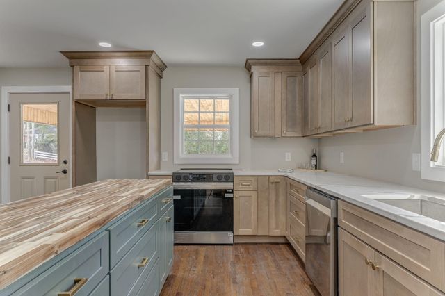 924 Stoneleigh Road, Dalton, GA 30720