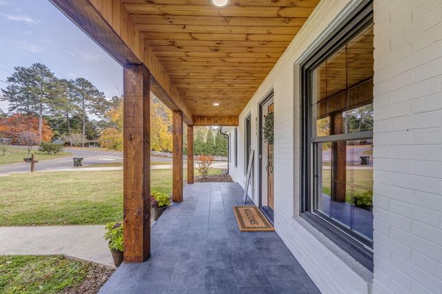 924 Stoneleigh Road, Dalton, GA 30720