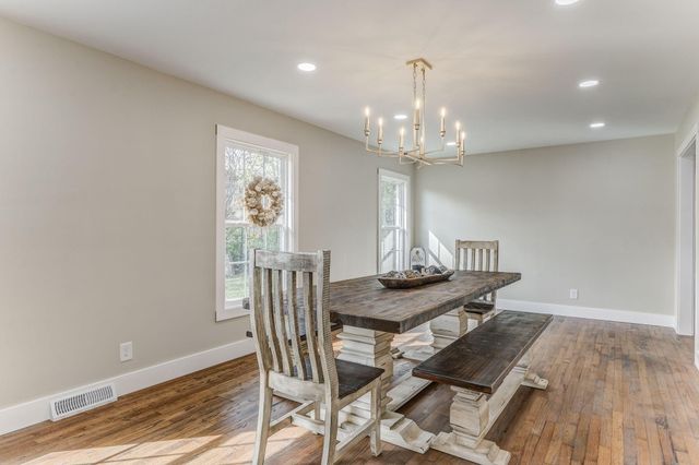 924 Stoneleigh Road, Dalton, GA 30720