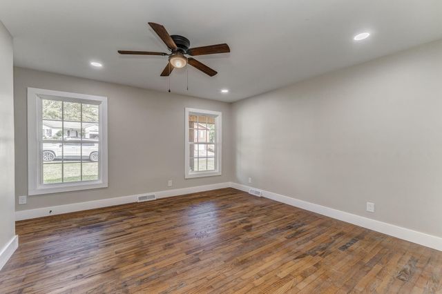 924 Stoneleigh Road, Dalton, GA 30720