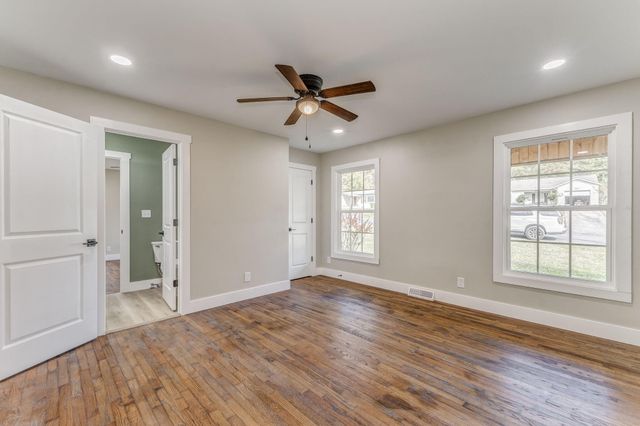 924 Stoneleigh Road, Dalton, GA 30720