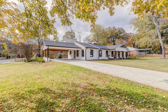 924 Stoneleigh Road, Dalton, GA 30720