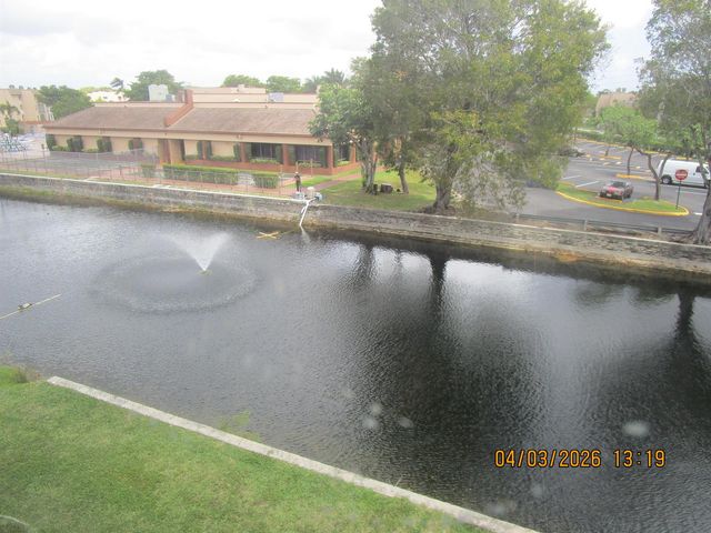 9401 Sunrise Lakes Boulevard 308, Sunrise, FL 33322