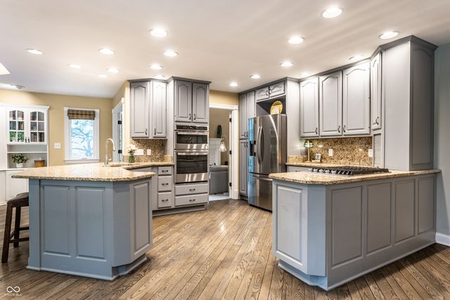665 Nottingham Court, Carmel, IN 46032