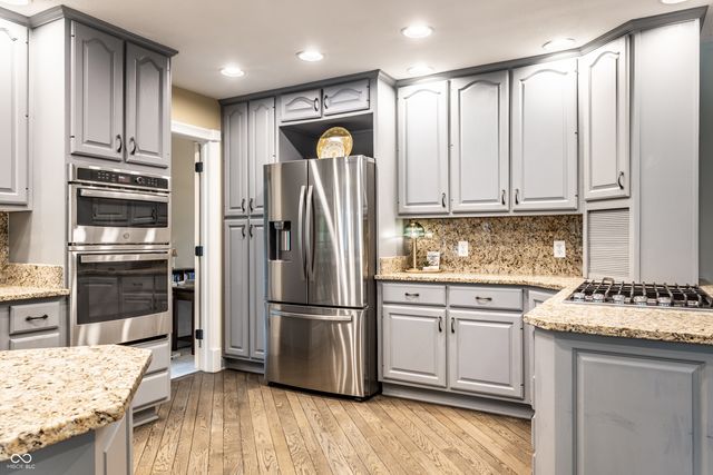 665 Nottingham Court, Carmel, IN 46032