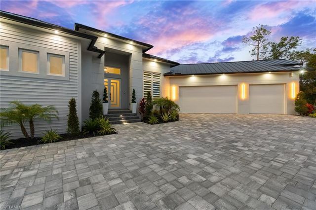 431 16th AVE NE, Naples, FL 34120