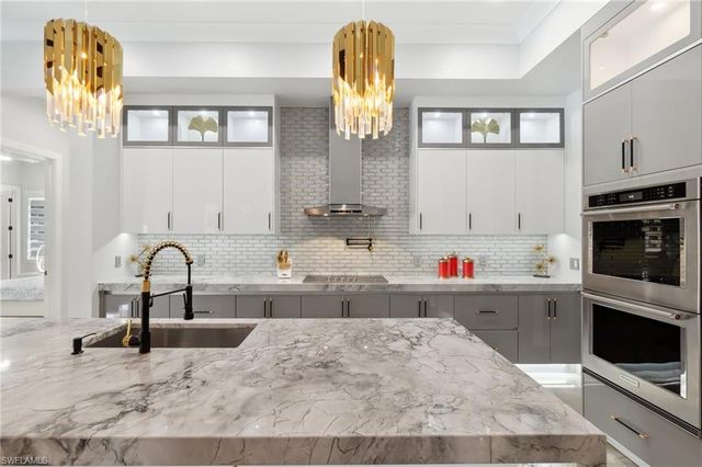 431 16th AVE NE, Naples, FL 34120