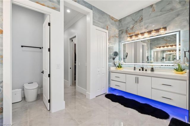 431 16th AVE NE, Naples, FL 34120