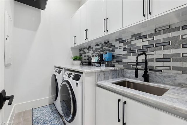 431 16th AVE NE, Naples, FL 34120