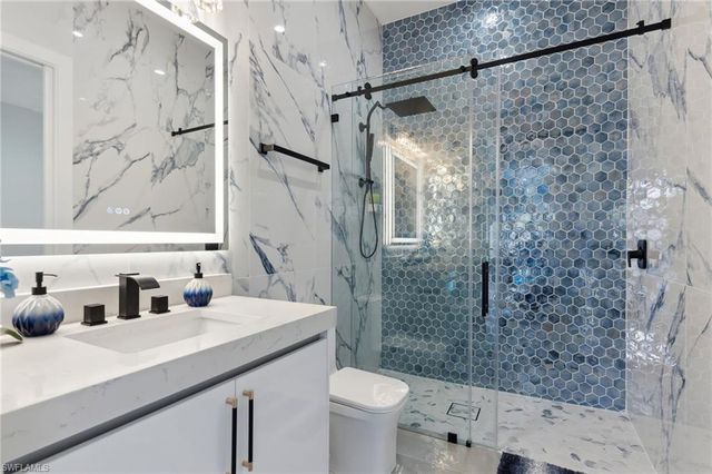 431 16th AVE NE, Naples, FL 34120