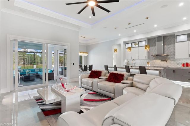 431 16th AVE NE, Naples, FL 34120