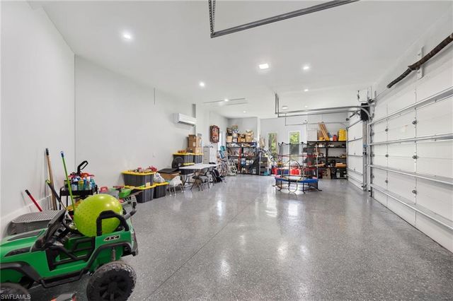 431 16th AVE NE, Naples, FL 34120