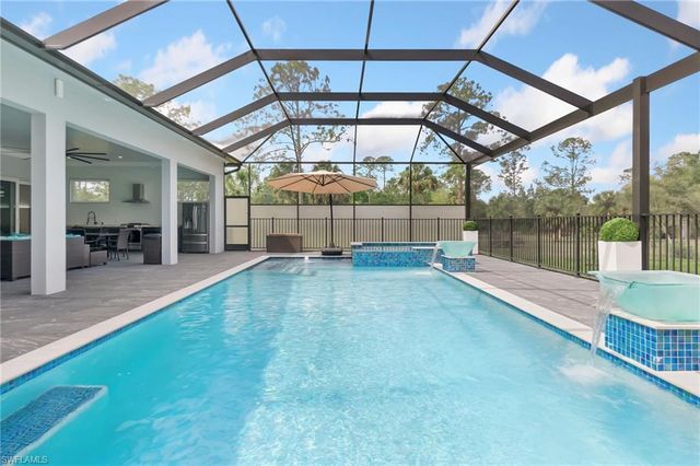 431 16th AVE NE, Naples, FL 34120