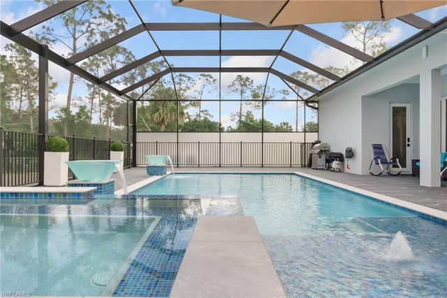 431 16th AVE NE, Naples, FL 34120