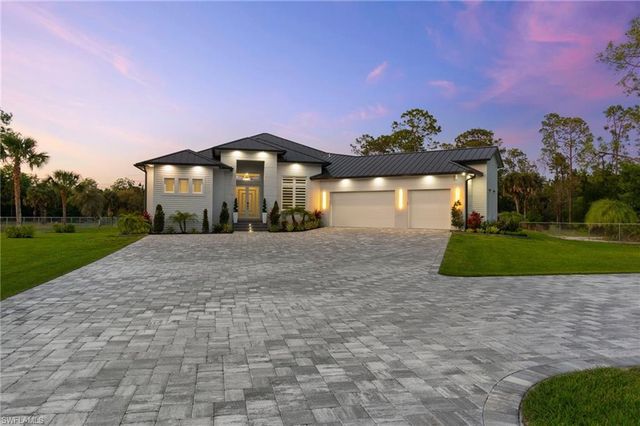 431 16th AVE NE, Naples, FL 34120