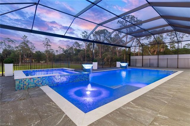 431 16th AVE NE, Naples, FL 34120